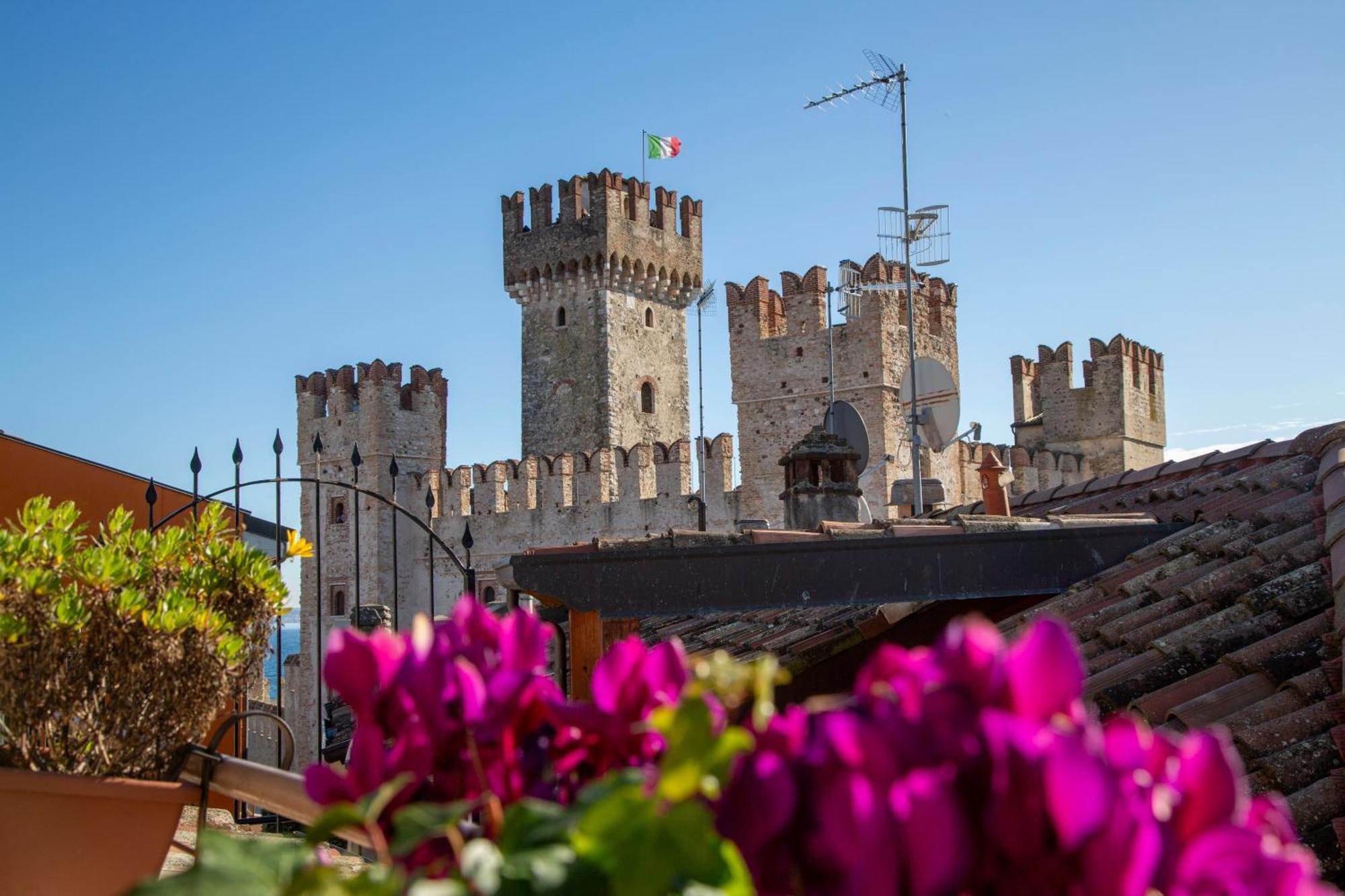 דירות Sirmione4U - Domus By The Castle מראה חיצוני תמונה